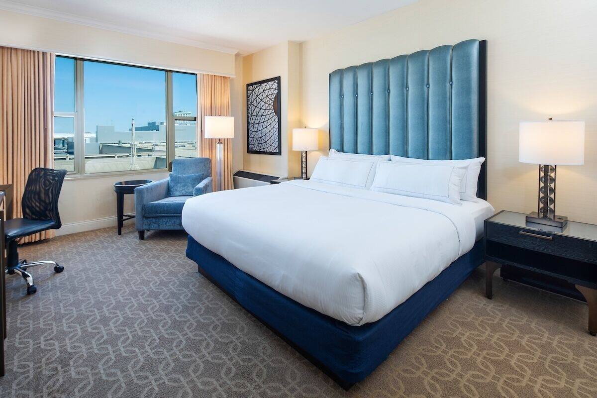 In-room safe, desk, laptop workspace, blackout drapes