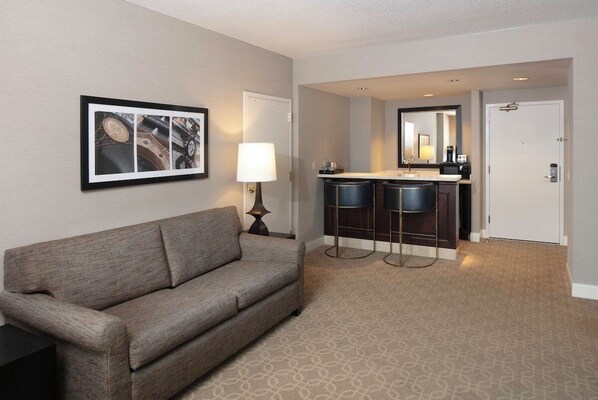 Standard Suite | Living area