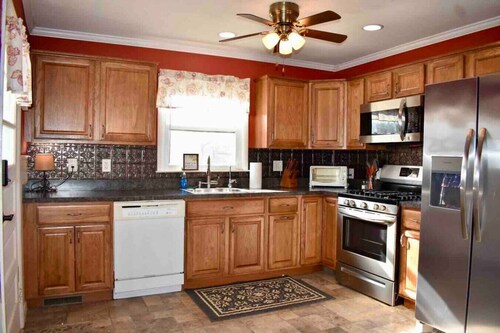 Cozy Garden House Adrian