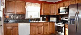 Cozy Garden House Adrian