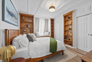 2 bedrooms, desk, iron/ironing board, travel crib