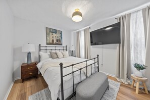 2 bedrooms, desk, iron/ironing board, travel cot