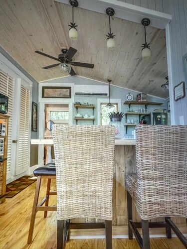 Relax and Enjoy this Peaceful Retreat- Close to beaches Gulf Shores -Sleeps 2