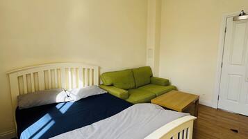 Fer et planche à repasser, Wi-Fi, draps fournis