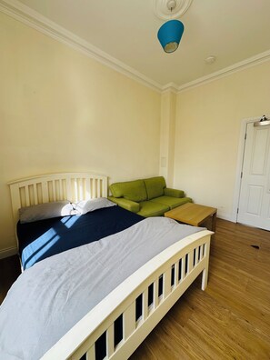 1 Schlafzimmer, Bügeleisen/Bügelbrett, WLAN, Bettwäsche