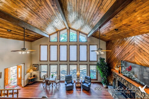 Heaven Sent: large family home w/ Game Room, Hot Tub, Pet Friendly