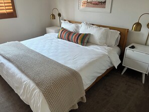 4 soverom, strykejern/-brett, reiseseng for barn og wi-fi (inkludert)