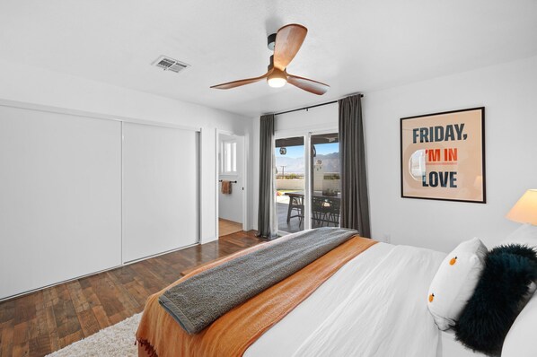 3 bedrooms, iron/ironing board, free WiFi, bed sheets - Mountain View Oasis - Private Pool, Game Room & Fire Pit Overlooking Coachella Valley (Desert Hot Springs)