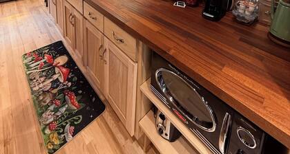 Fairytale Cabin in Umpqua National Forest