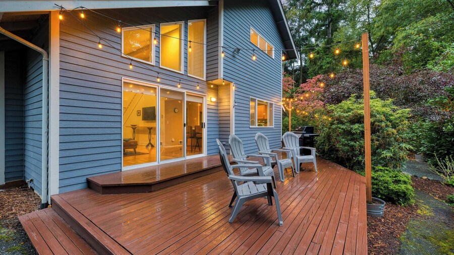 Stylish Forest Getaway on Whidbey Island Near Beaches, Wineries & Trails Cedarview Retreat by Avantstay