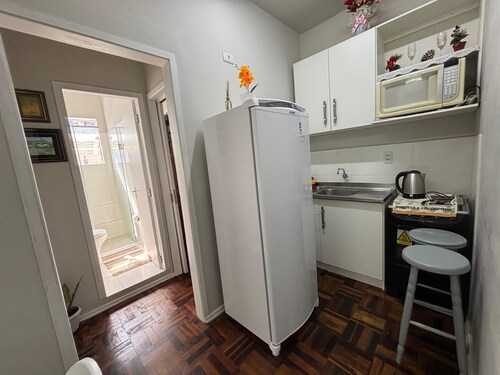 New Apartment with Queen Size Bed in the Center of Blumenau