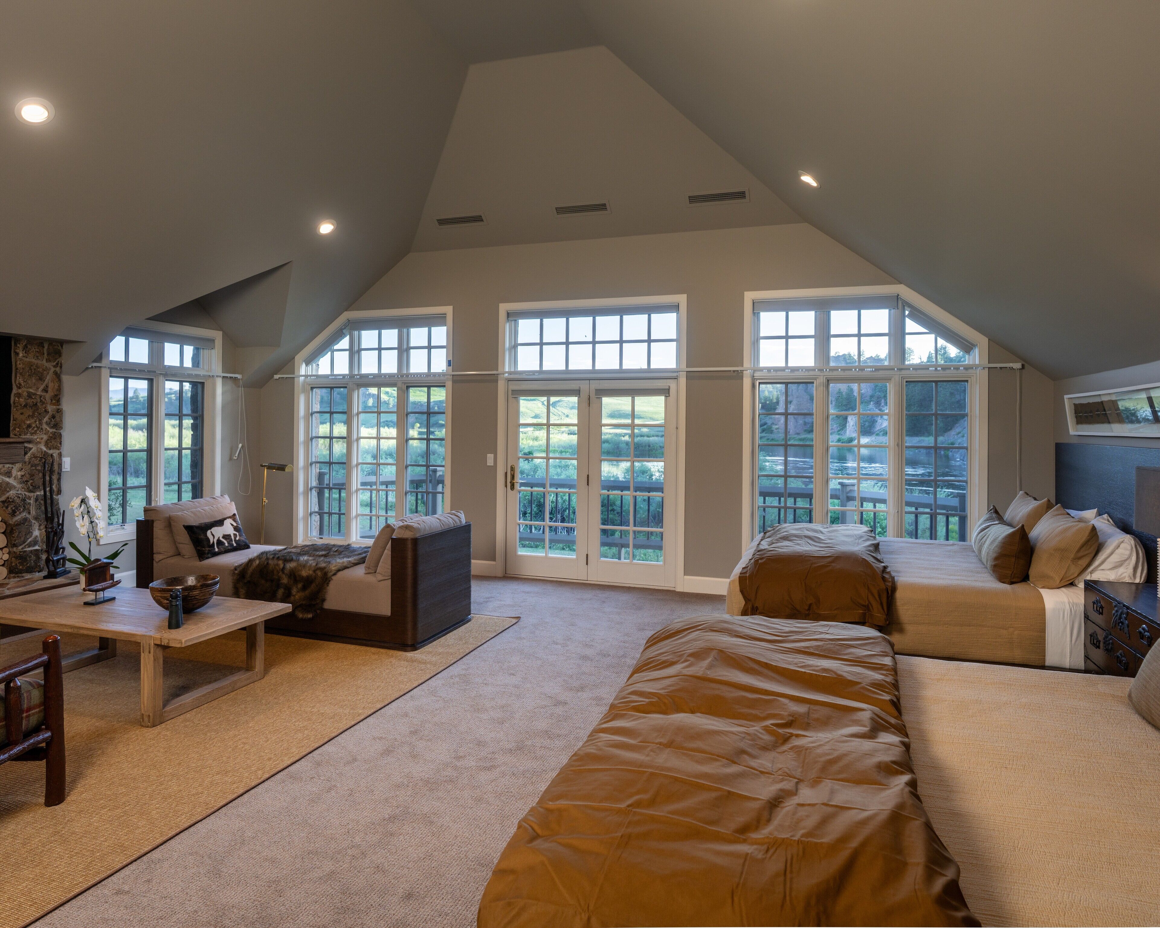 5 عدّة غرف نوم ومكواة/لوح كي وواي فاي وملاءات أسرّة