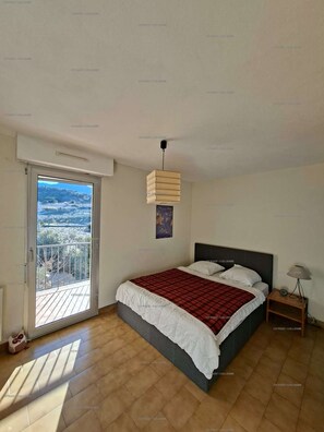 1 bedroom - 4SOM5- One-bedroom apartment with lovely views of the hills (COLLIOURE)