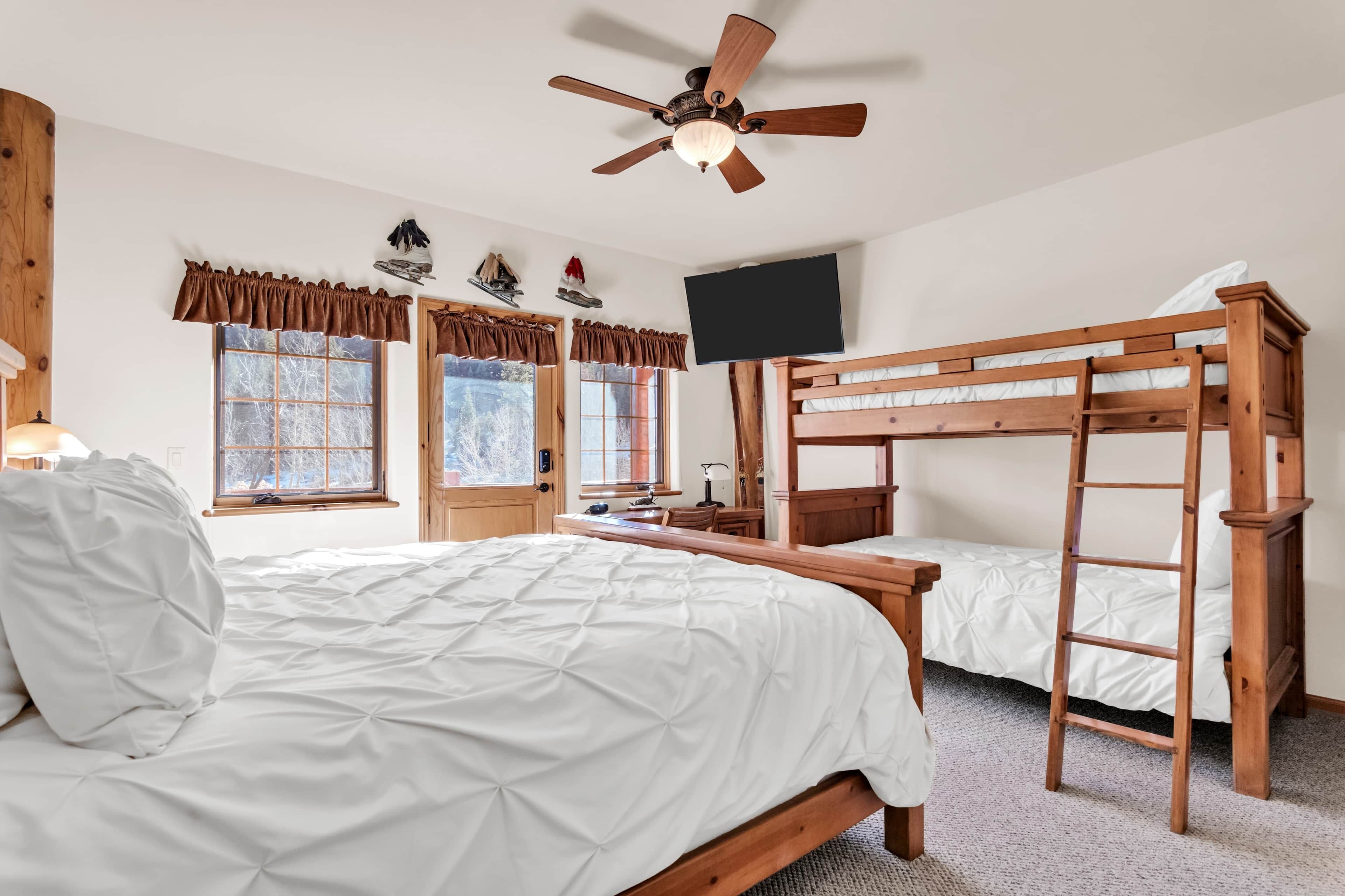 10 bedrooms, free WiFi, bed sheets