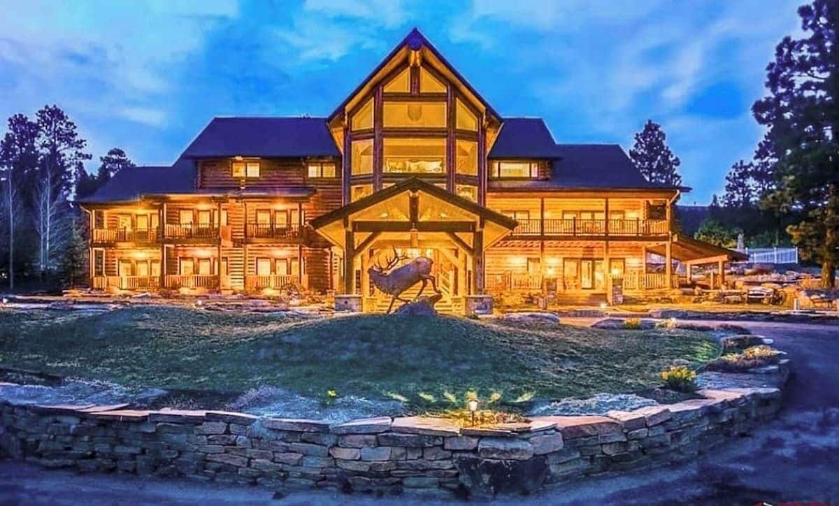 المنشأة من الخارج