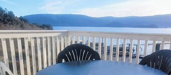 Piper's Bluff. Ocean view 3-bedroom, 1 3/4-bathroom apartment.