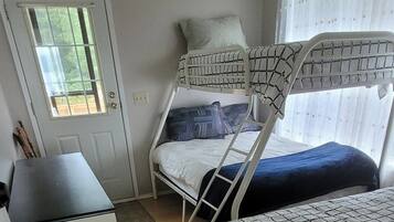 Fer et planche Ă  repasser, Wi-Fi, draps fournis