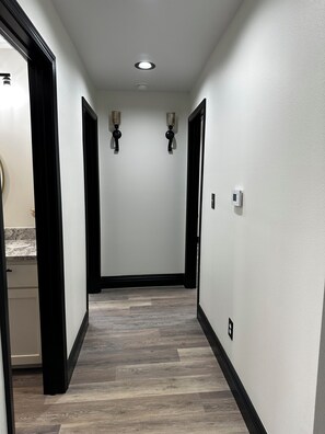 Interior - Charming 2-bedroom house in Russellville with AC (Russellville)