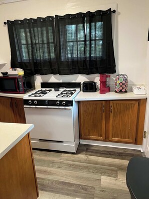 Private kitchen - Eastwoods finest (unit #2) (Syracuse)