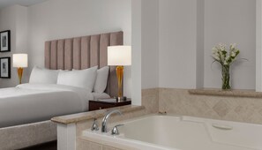 مكواة/لوح كي وواي فاي وملاءات أسرّة