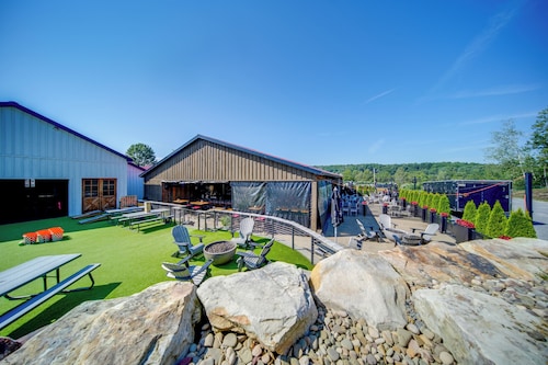 'red NY Central,' Converted Railcar in Dubois!