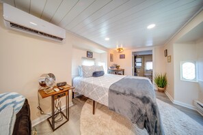 Apartment (0 Bedroom) | Interior