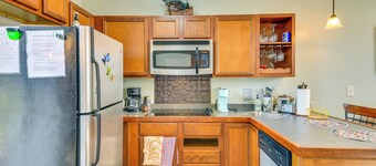 Walk to Marina, Couple's Retreat in Sackets Harbor