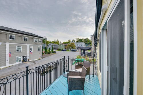 Water-view Balcony: Charming Lake Ontario Studio!