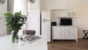 Apartment (0 Bedroom) | Wohnbereich