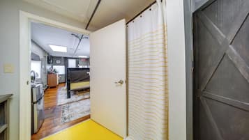 Apartment (0 Bedroom) | Interior