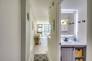 Apartment (0 Bedroom) | Interior