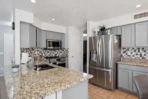 Fridge, microwave, oven, stovetop - A spacious home filled with natural light , 3 Bedroom House with AC and Heating. (Chandler)