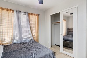 3 عدّة غرف نوم ومكتب وواي فاي مجانًا وملاءات أسرّة