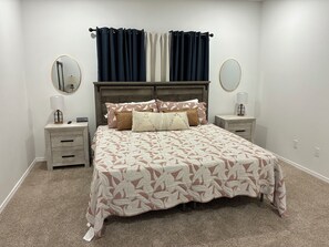 3 bedrooms, iron/ironing board, Internet, bed sheets