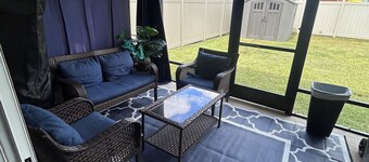 Spacious 3-bedroom house in charming Wesley Chapel with AC