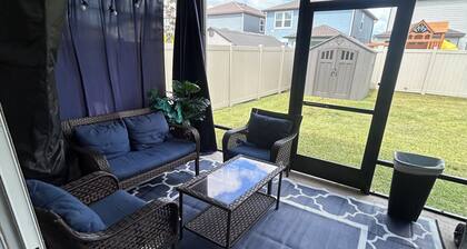 Spacious 3-bedroom house in charming Wesley Chapel with AC