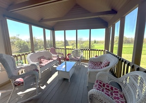 Property grounds - Charming 3-bdrm w/foosball, firepit, screened porch in the Galena Territory (Galena)