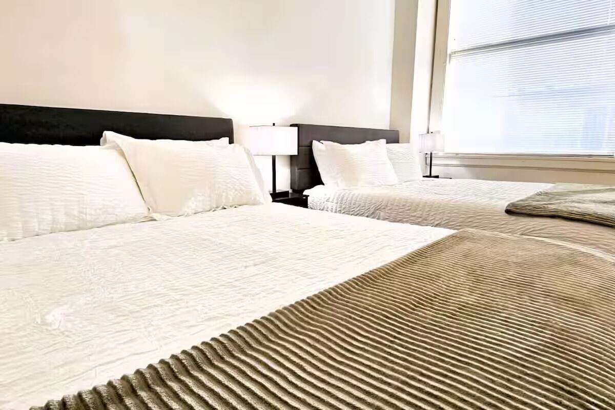 2 bedrooms, iron/ironing board, WiFi, bed sheets