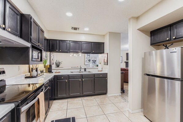 Microwave, oven, stovetop, dishwasher