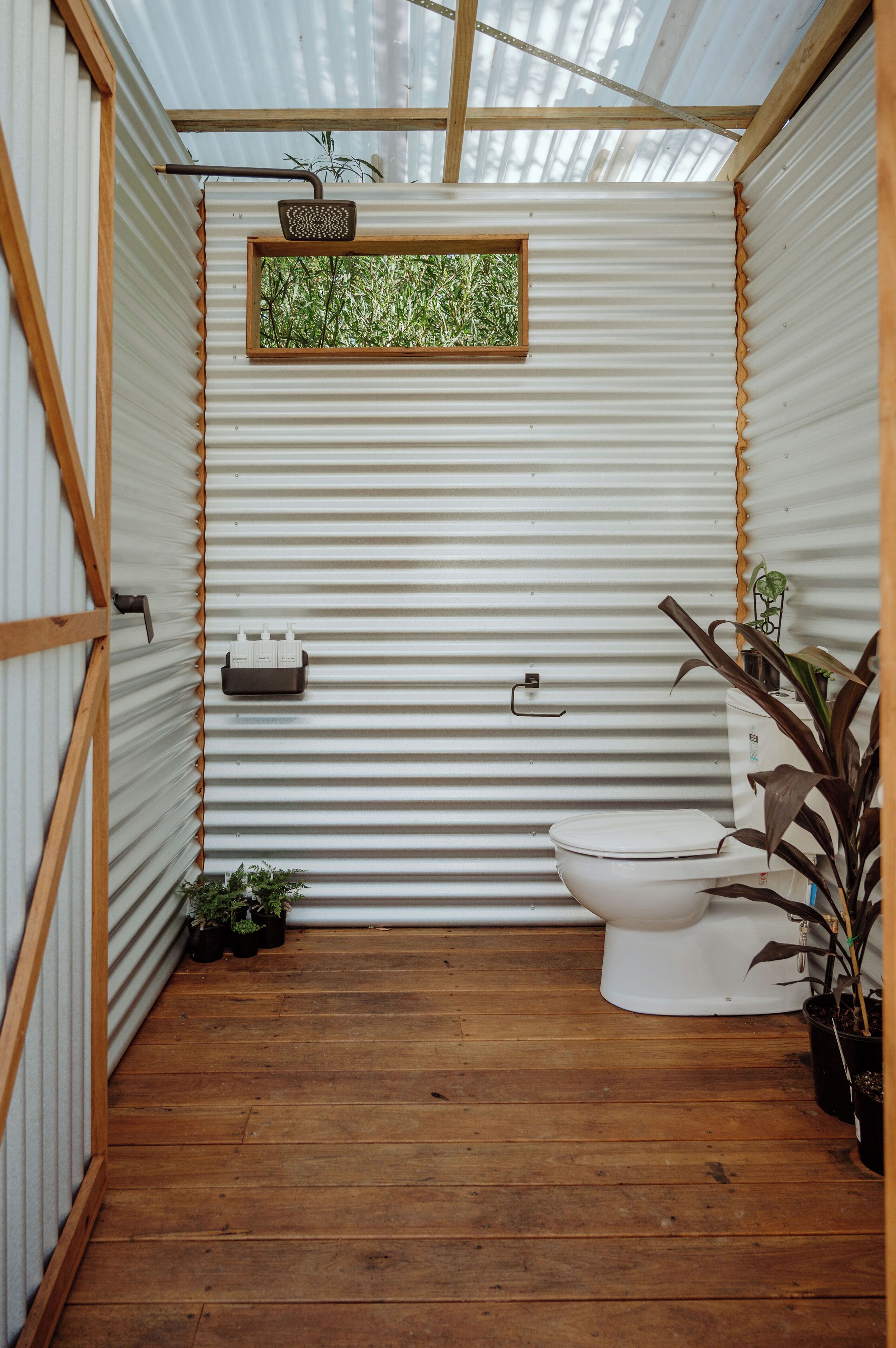 Towels, soap, shampoo, toilet paper