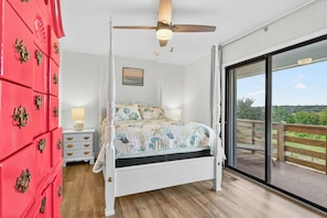 2 bedrooms, desk, iron/ironing board, travel cot