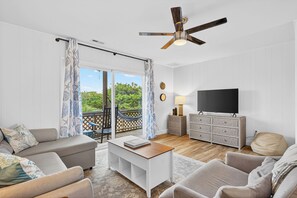 智能電視、書籍