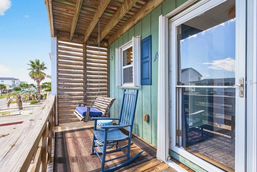 Holden Beach Getaway: Firepit + Thanksgiving Open