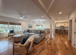 Télévision, table de tennis de table