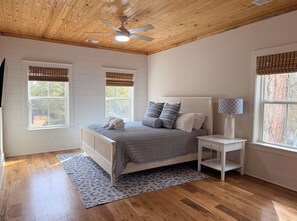 6 chambres, fer et planche à repasser, Wi-Fi gratuit, draps fournis