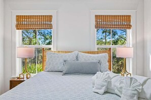 6 bedrooms, iron/ironing board, free WiFi, bed sheets - New in 2026 , Steps to Beach, Private Pool, Free Golf (Hilton Head Island)