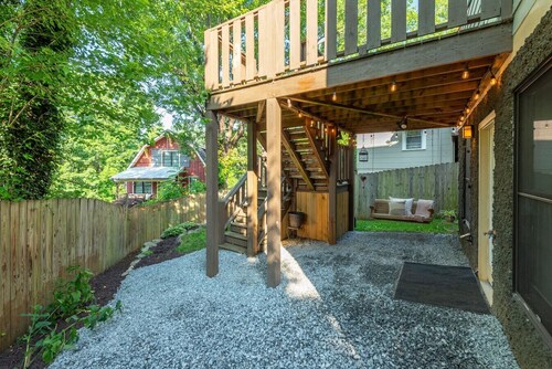 Pet Friendly Studio Near Biltmore w Espresso bar