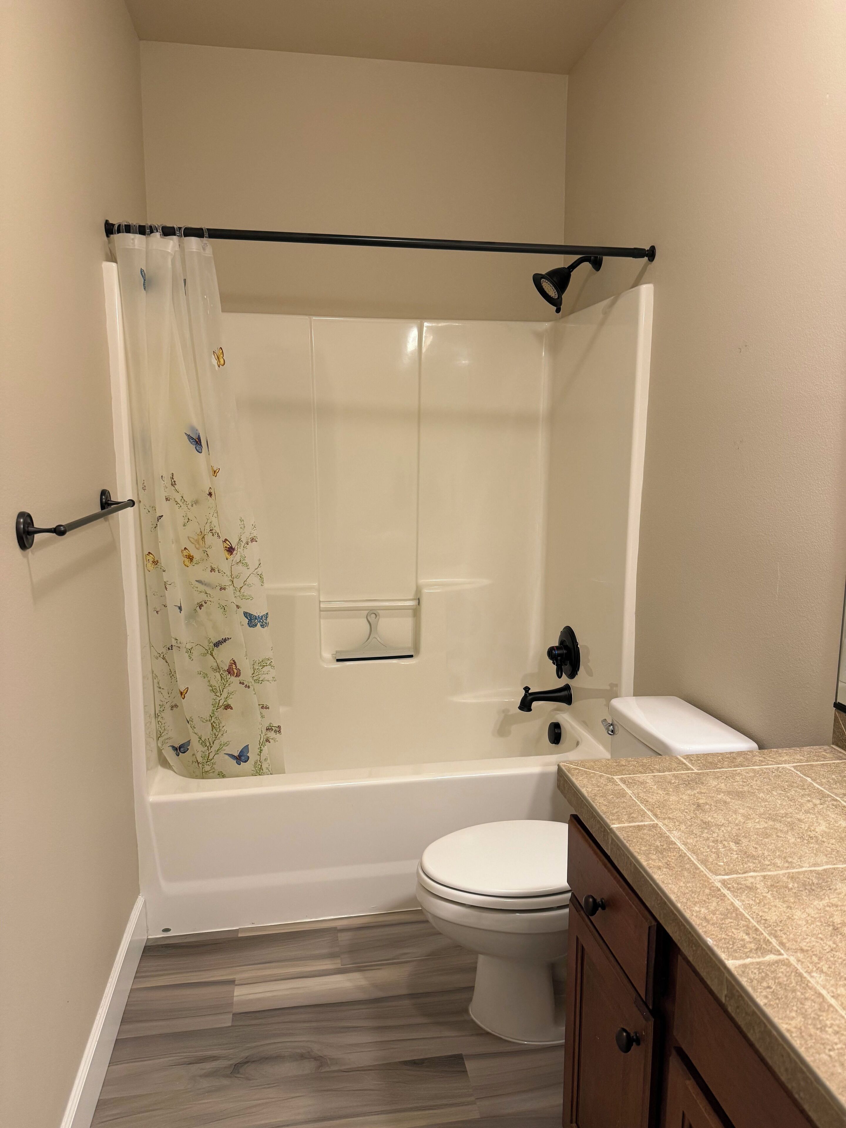 Hårføner, håndklær, såpe og toalettpapir