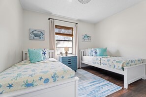 2 Schlafzimmer, Schreibtisch, Bügeleisen/Bügelbrett, kostenloses WLAN