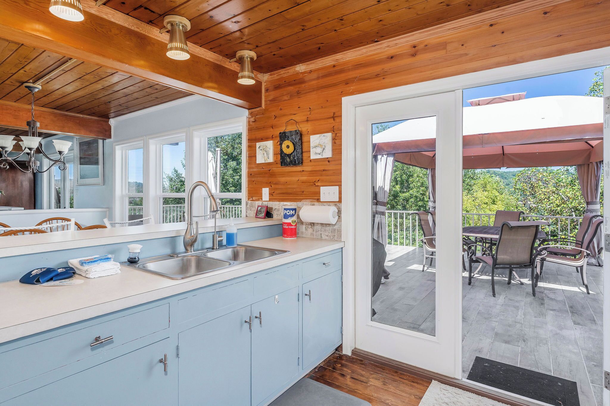 المنشأة من الداخل